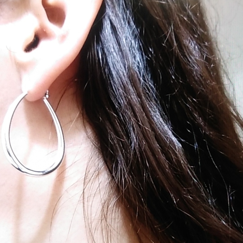 1.5 Silver Oval Hoop Earrings